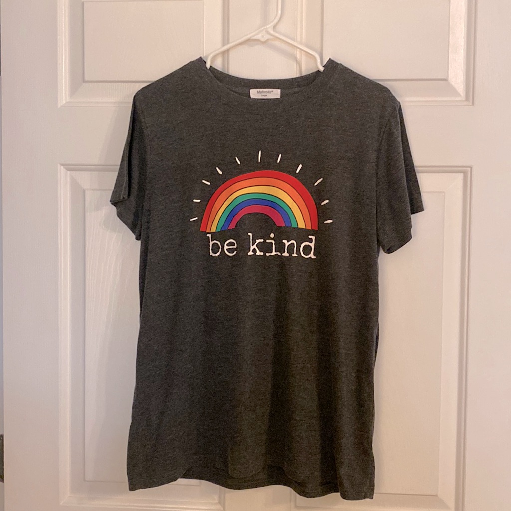 Be Kind T- Shirt Size L. Like New.